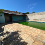 Piscina sem limpeza, pondo em risco a saúde das crianças